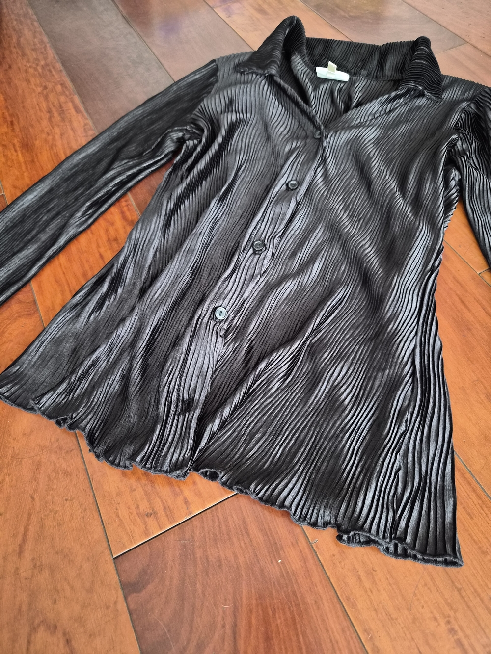 Pleated Button Down Long Sleeve Shirt Size S - Picture 5 of 13